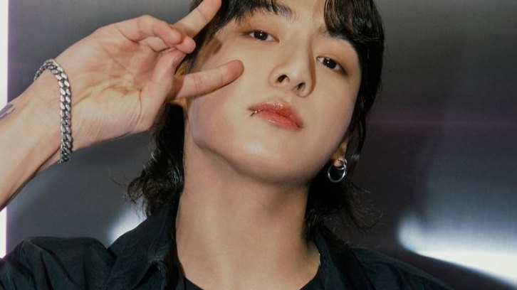 Mengagetkan, Orang Terdekat Retas Identitas Jungkook saat Member BTS Itu Wajib Militer, Pelaku Mentransfer Uang dan Alihkan Saham HYBE secara Ilegal