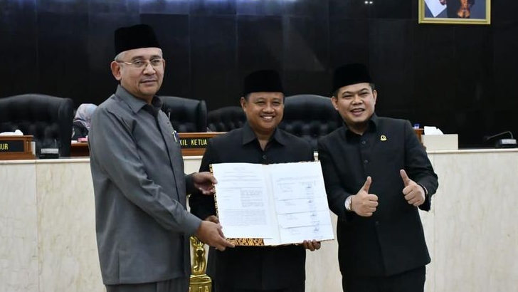 Raperda P2APBD TA 2022 dan Perubahan Program Pembentukan Perda Tahun 2023 Disetujui DPRD Jawa Barat