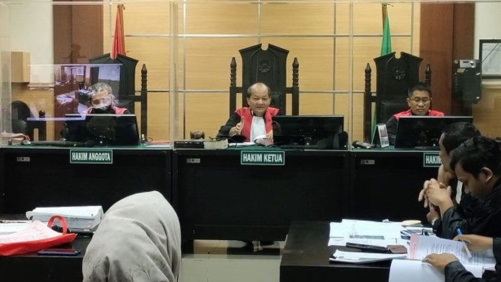 Terbukti Lakukan Penipuan dalam Kasus Reseller iPhone Si Kembar, Pungky Divonis 4 Bulan Penjara