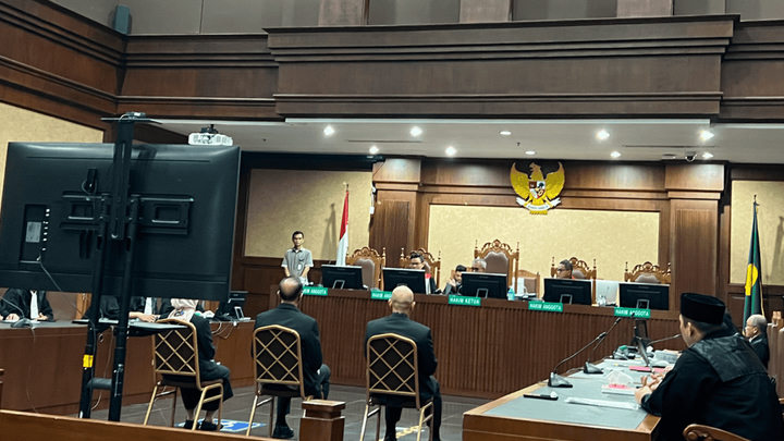 Mantan Direksi ASDP Dituntut 8 Tahun, Kuasa Hukum Bilang Tidak Sesuai Fakta Persidangan
