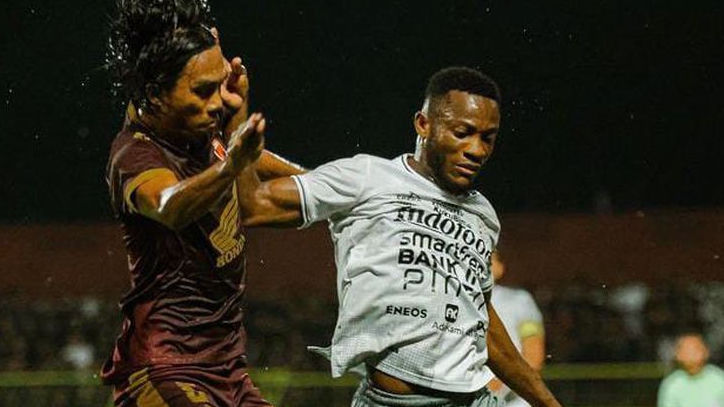Rizky Eka Pratama Samakan Kedudukan PSM vs Bali United, Skor Sementara 1-1