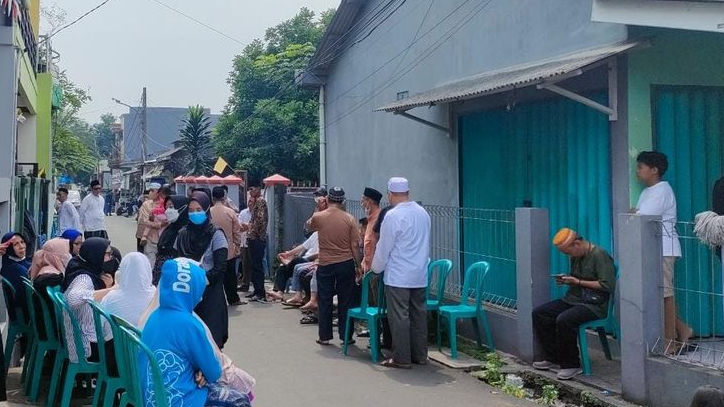 Kedatangan Jenazah Ibin Korban Tewas Kecelakaan Bus di Wisata Guci Disambut Isak Tangis