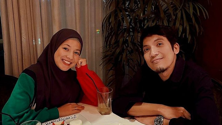 Sama-sama Absen Sidang, Desta dan Natasha Rizki Resmi Bercerai