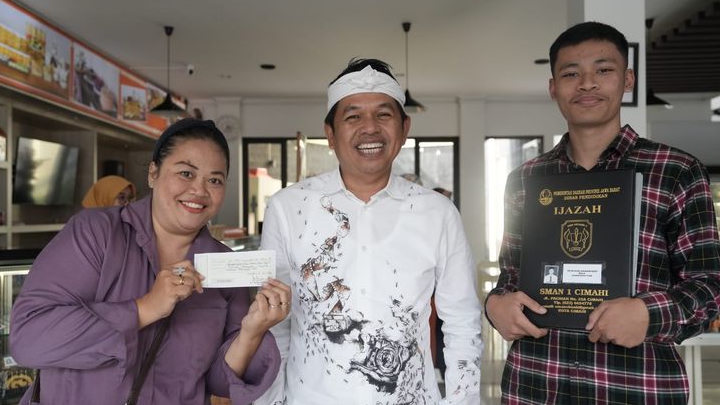 Ijazah Ditahan Pihak Sekolah, Dedi Mulyadi Turun Tangan Lunasi Iuran Masalah Beres