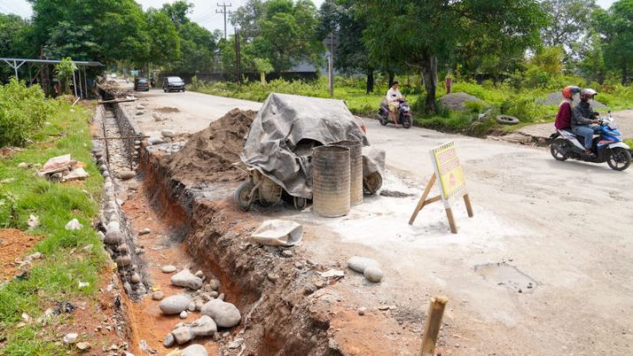 Hore... Jalan HM Yasin Limpo Bakal Diaspal Sepanjang 3 Kilometer