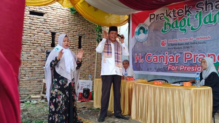 Tuan Guru Ganjar Gelar Praktik Salat Khusyuk Bersama Majelis Taklim di Sumut