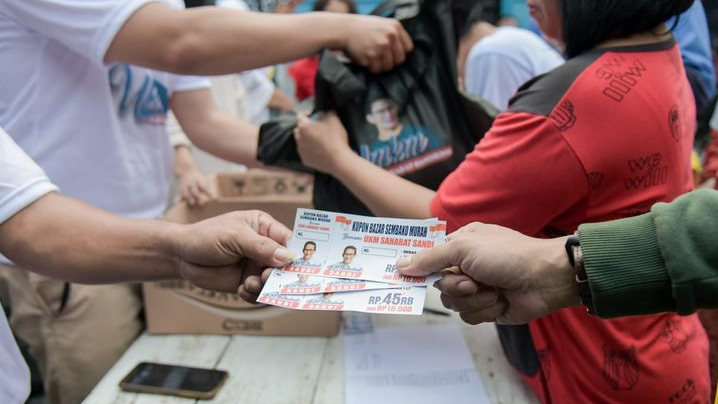 UMKM Sahabat Sandi Uno Buka Bazar Sembako Murah di Pulo Gebang Bersama Pemuda Perindo