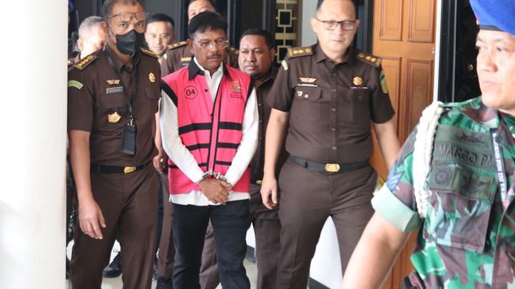 'Makan' Proyek BTS Kominfo, Johnny G Plate Terancam Hukuman Seumur Hidup