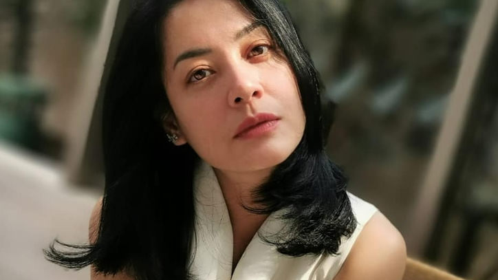 Setelah 26 Tahun, Lulu Tobing Putuskan Berhenti Merokok
