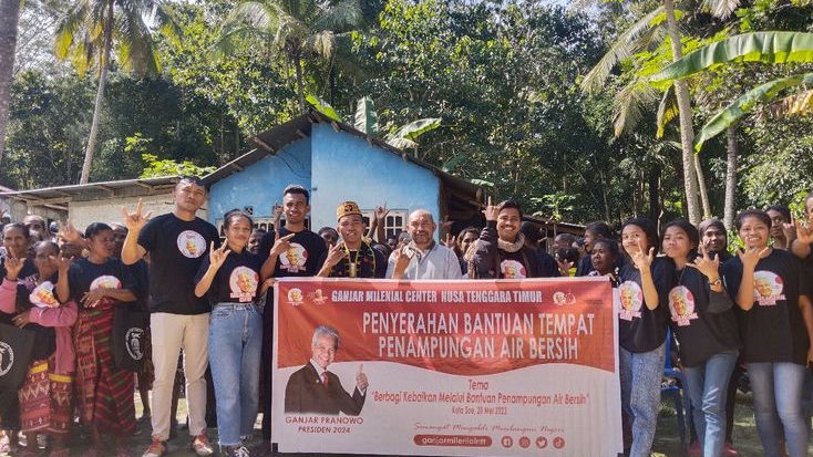 Ganjar Milenial Center Beri Bantuan Tempat Penampungan Air Bersih Untuk Warga Desa Noemeto