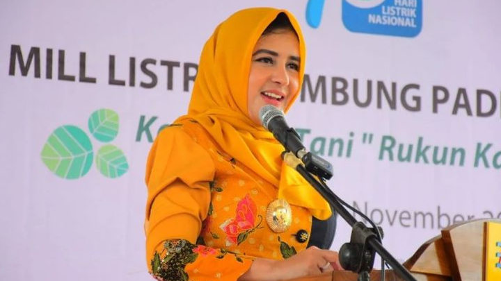 Siapa Fadia Arafiq? Bupati Pekalongan Viral Maki-maki Netizen Ternyata Kakak Ipar Sonny Septian