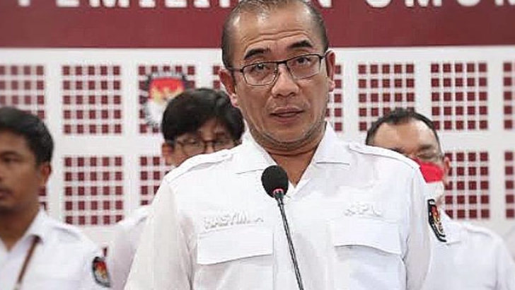 Pesona Bapak-bapak Berduit Ala Hasyim Asy'ari Menyebut Dirinya "Orang Ganteng",  Netizen : Lu Punya Duit, Lu Punya Kekuasaan