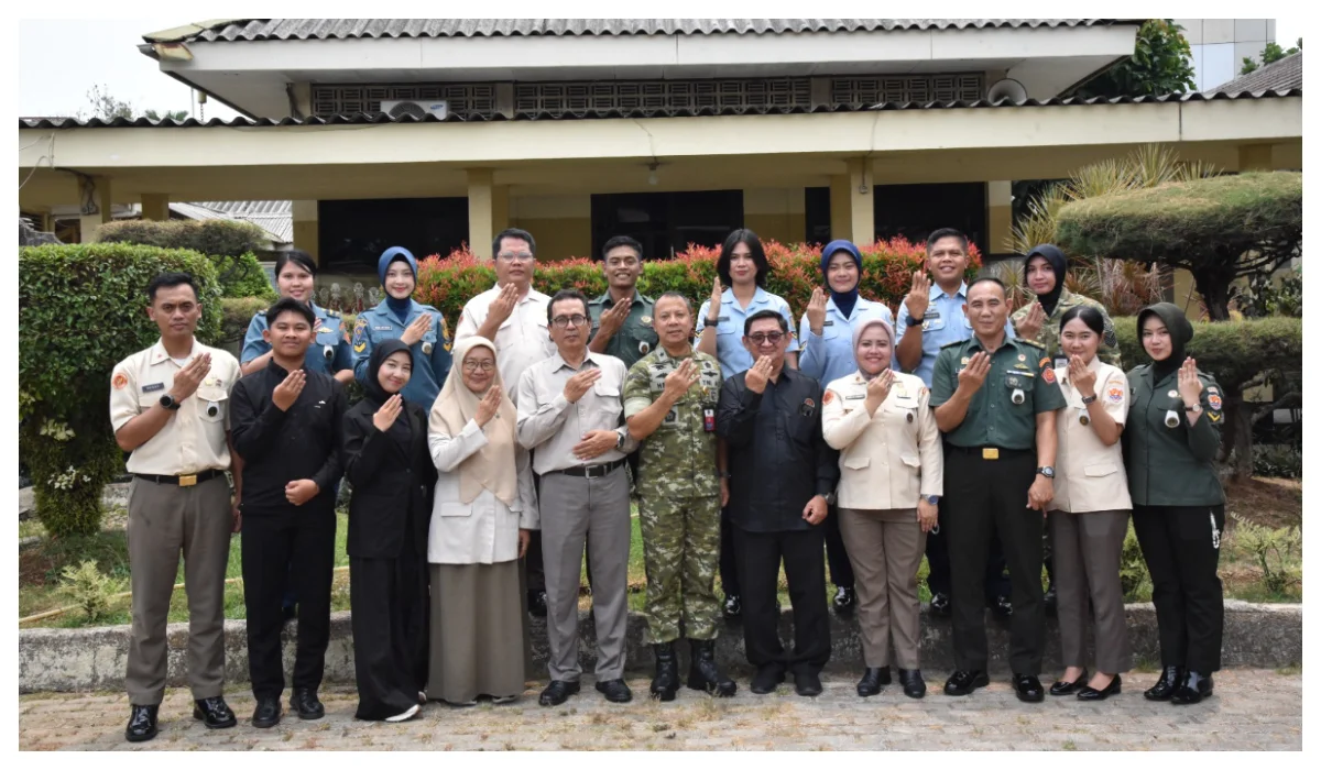 Kementerian Pertahanan Tutup Pelatihan Bahasa Isyarat Bertepatan dengan Sumpah Pemuda yang Diikuti Oleh ASN Kemhan dan Personel TNI.