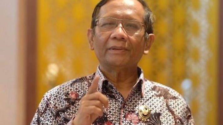 Mahfud MD Marah Video Viral Pria Mabuk Banting Balita : Biadab
