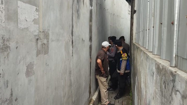 Polisi Dalami Temuan Mayat Wanita dalam Karung di Kawasan Cibuntu Kota Bandung