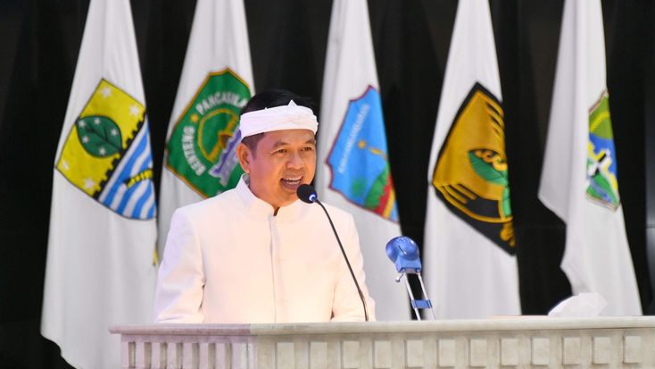 Gubernur Dedi Mulyadi Sampaikan LKPJ 2024, Soroti Capaian dan Tantangan Jawa Barat