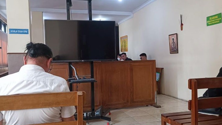 Sidang di PN Bekasi : Saksi Pelapor Ini Merasa Janggal dengan Pertanyaan Majelis Hakim