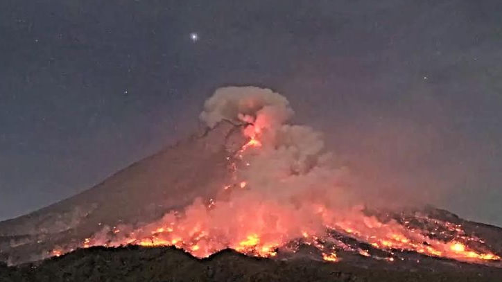 Merapi Kembali BERGOLAK! 23 Guguran Lava Mengancam, AWAN PANAS Bayangi Lereng, Warga Diminta SIAGA 24 JAM