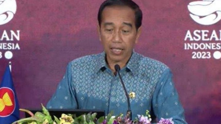 Jokowi Singgung Nama Erick Thohir di Hadapan Relawan Solmet, Silahkan Mesinnya Dipanaskan