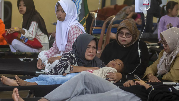 Nyata Banget! Kepala BGN ungkap 211 Kasus Keracunan MBG, Belasan Ribu Siswa Dirawat Jalan