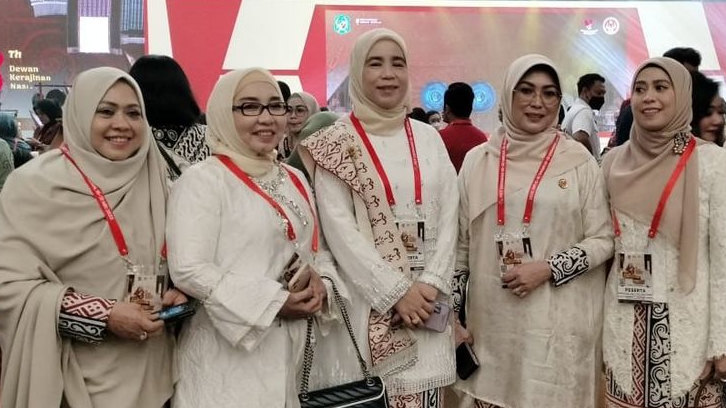 Ketua PKK Parepare Erna Rasyid Taufan Hadiri Puncak Perayaan HUT Dekranas di Medan
