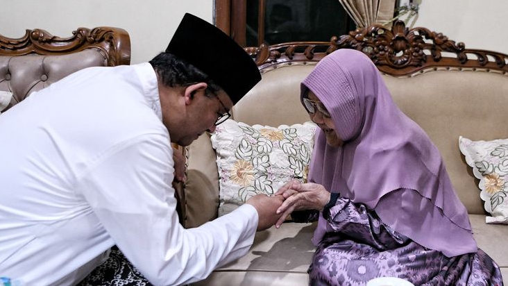 Batal Pasangan dengan AHY, Diam-diam Anies Baswedan Temui Ibunda Muhaimin Iskandar di Jombang