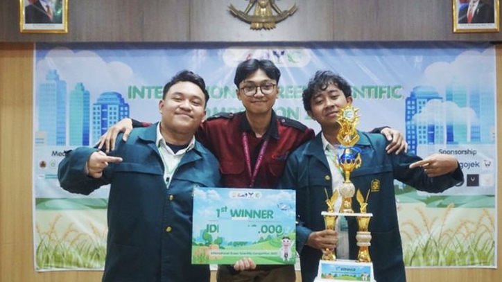 Mahasiswa ITB Ciptakan Bioinsektisida Ramah Lingkungan dari Kulit Jeruk dan Cengkeh