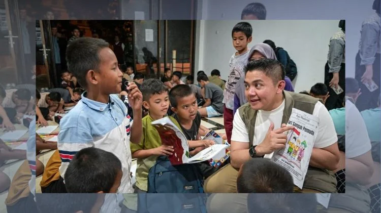 Seskab Teddy Indra Wijaya mengunjungi siswa Sekolah Rakyat Terintegrasi di Cikarang, Kabupaten Bekasi.