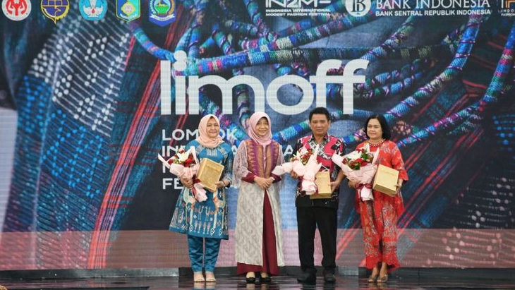 Miliki Daya Saing Tinggi, Nawal Lubis Dorong Desainer Sumut Gunakan Tenun Lokal