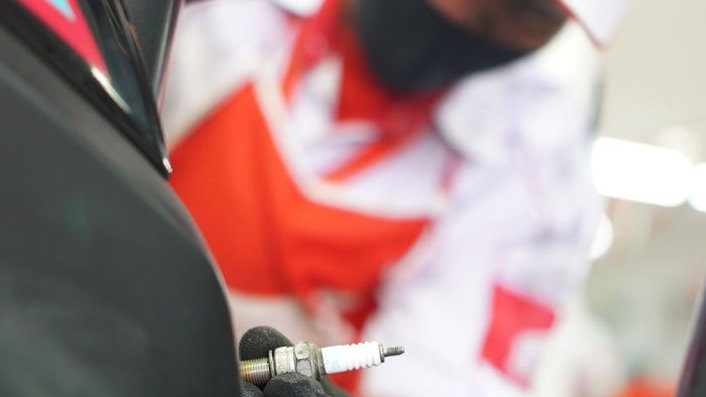 Ketahui Tanda Kerusakan Pada Busi Sepeda Motor