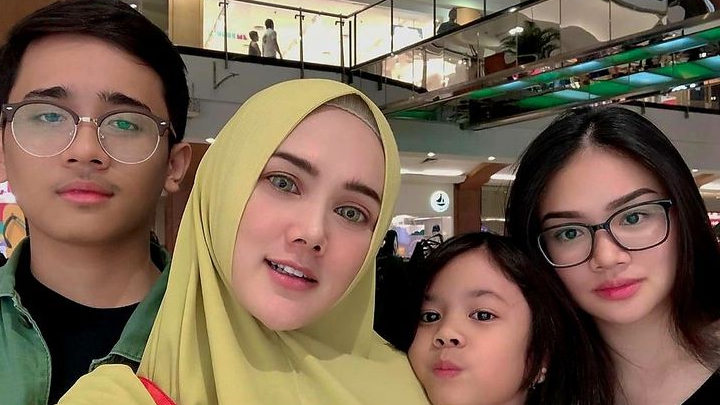Anak Tiri Ahmad Dhani Dapat Beasiswa ke Jepang, Mulan Jameela Bersyukur Cita-cita Putranya Terwujud