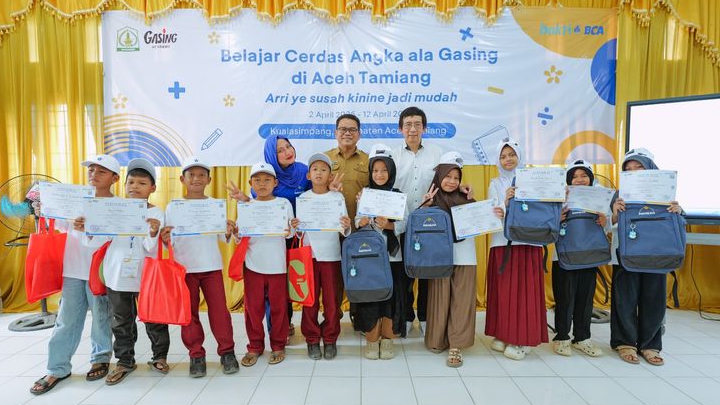 Bakti BCA Pulihkan Semangat Belajar Siswa Lewat Pelatihan Matematika Menyenangkan ala GASING di Aceh Tamiang