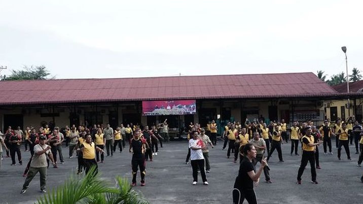 Tingkatkan Sinergitas, Pj. Wali Kota Tebing Tinggi Ikut Senam Bersama