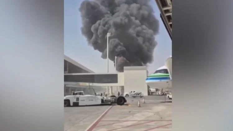 Jemaah Umroh Indonesia Diminta Pantau Info Kemenlu Usai Houthi Serang Bandara di Riyadh