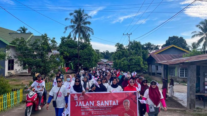 Isi Waktu Luang, Pemuda dan Perempuan Ganjar Gelar Jalan Santai Bareng Warga Gowa