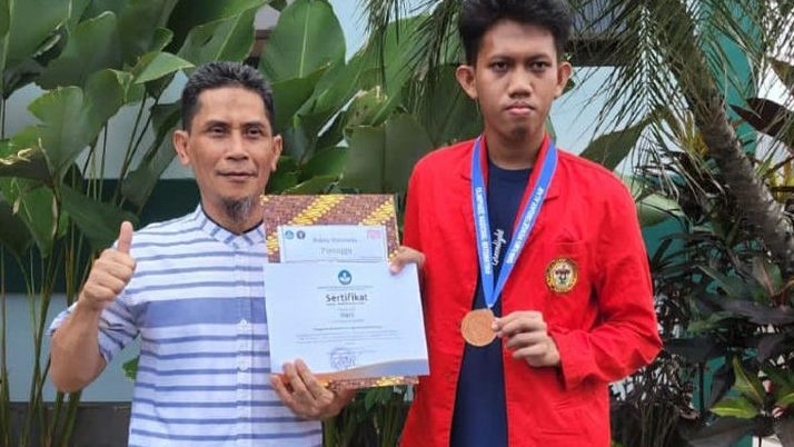 Ferdi dan Zidan Juara II Olimpiade Matematika Internasional