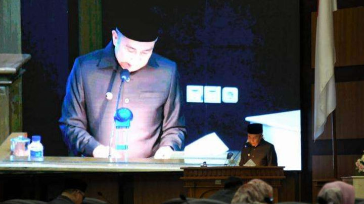 Hadiri Rapat Paripurna DPRD Jabar, Pj Gubernur Apresiasi Ranperda Prakarsa Penyelenggaraan Kepariwisataan