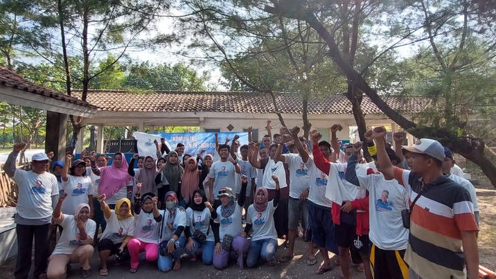 Nelayan Ganjar Gelar Edukasi dan Konservasi Pantai di Jember