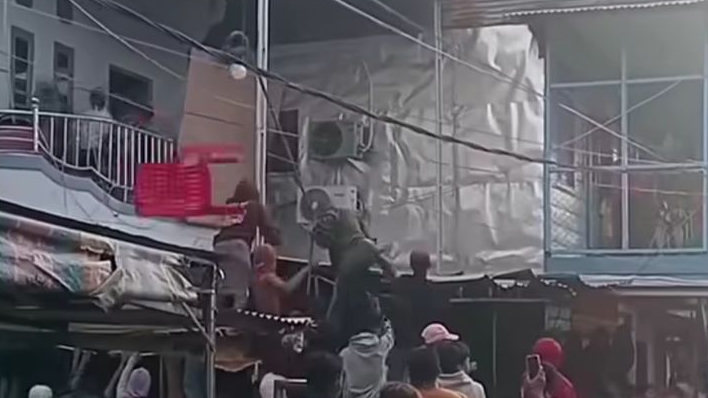 Warga Riau Ngamuk! Usai Bakar Rumah Bandar Narkoba, Tempat Dugem Ikut Dirusak karena Polisi Tak Bertindak