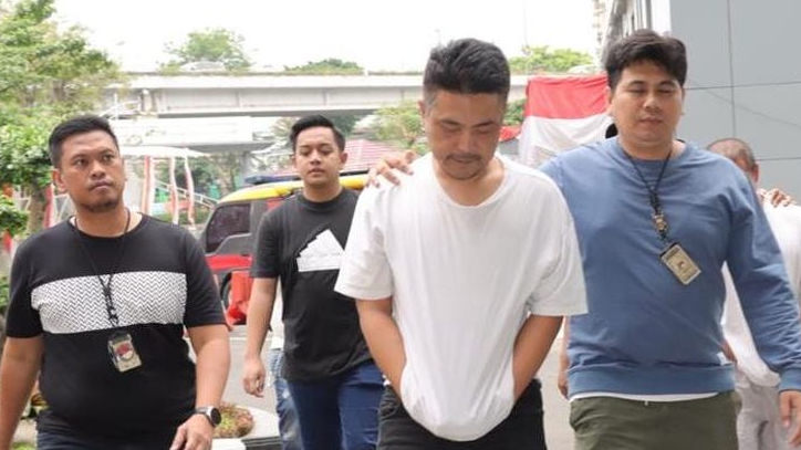 Pesulap Oge Arthemus Peraih Rekor MURI Berujung Masuk Penjara Gara-gara Tanam Ganja di Rumah Teman