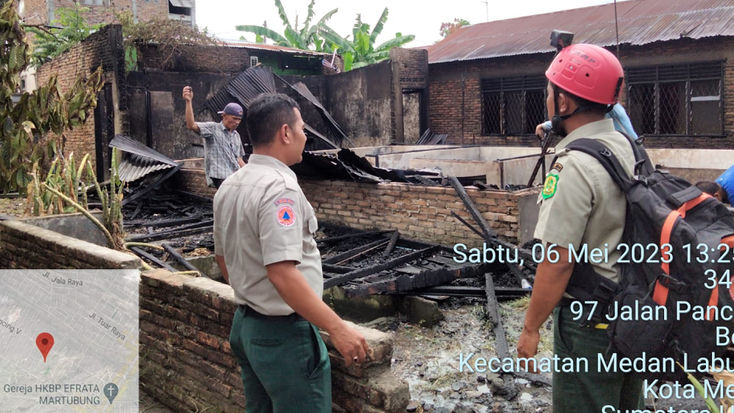Rumah Semi Permanen di Medan Labuhan Habis Dilahap Si Jago Merah