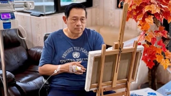 Foto Presiden Keenam SBY dengan Infus di Tangan Beredar, Sudah Bisa Melukis Karena Rindu