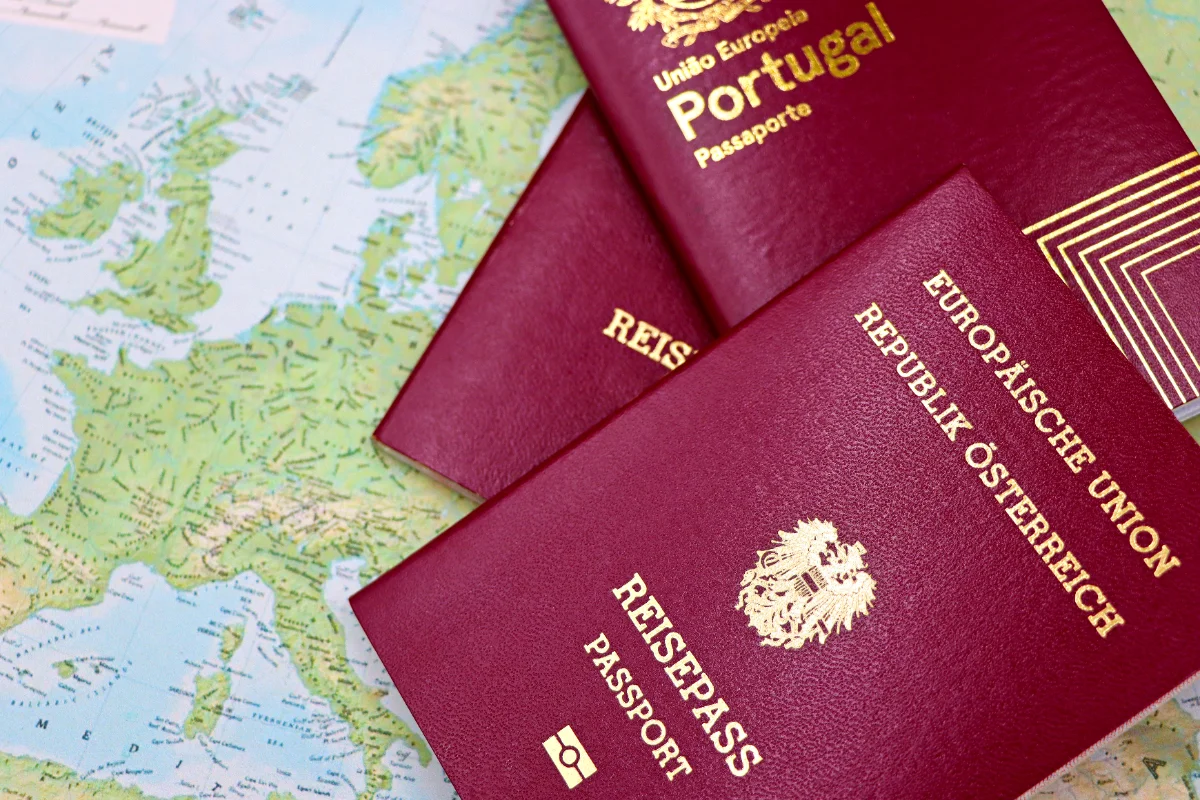 Warga Eropa bisa masuk ke Indonesia dengan visa on arrival. Sumber Gambar: Marta Branco di Pexels