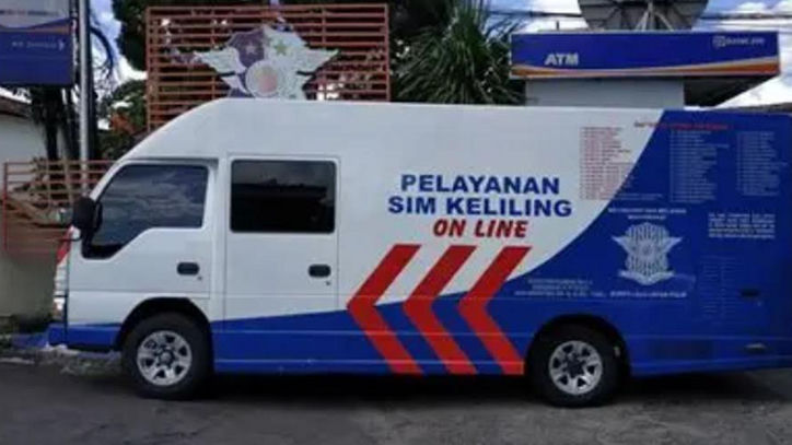 Cuma Sampai Jam 2 Siang! Ini Lokasi SIM Keliling Jakarta Hari Ini Senin 27 April