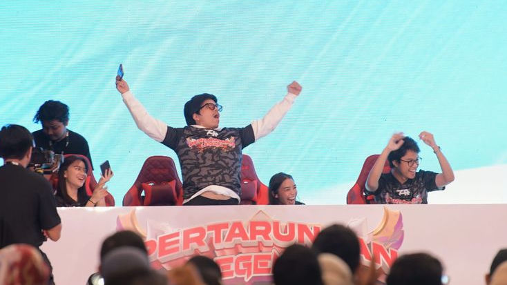 Alam Ganjar Ternyata Pro Player Mobile Legend, Unjuk Kebolehan Bareng Raffi Ahmad, Atta dan Thariq