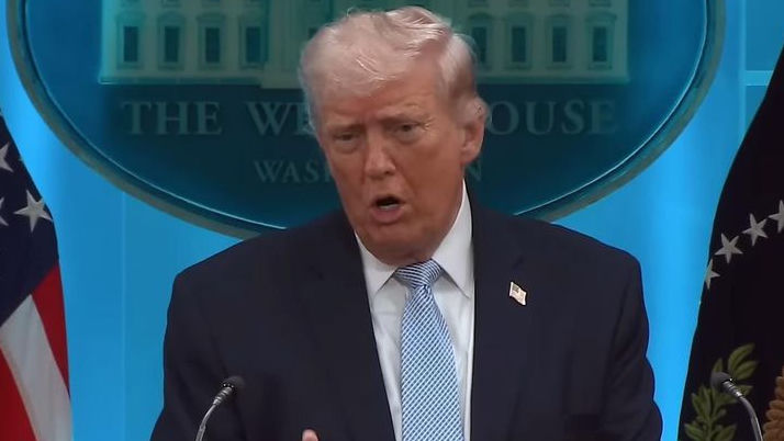 Trump Klaim Iran di Ambang Kolaps usai Desak Selat Hormuz Dibuka