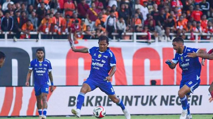 Duel Dramatis Persija vs Persib di Segiri, Terjadi Kericuhan Hingga Lorong Stadion