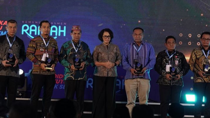 Puluhan Penghargaan Bergengsi Dibagikan Kemendikdasmen, Daerah Ini Borong Piala Karena Alasan Fantastis!
