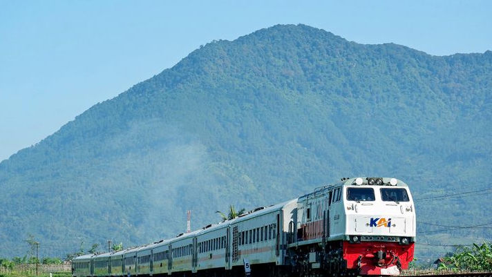 Utamakan Keselamatan dan Keamanan Perjalanan Kereta Api, KAI Daop 3 Cirebon Ajak Masyarakat Jaga Fasilitas Transportasi Publik