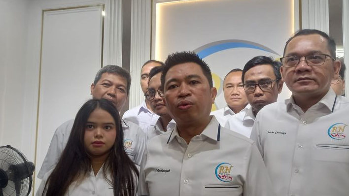 Kerap Fitnah Jokowi, Rampai Nusantara Bakal Laporkan Deddy Sitorus ke MKD dan Bareskrim